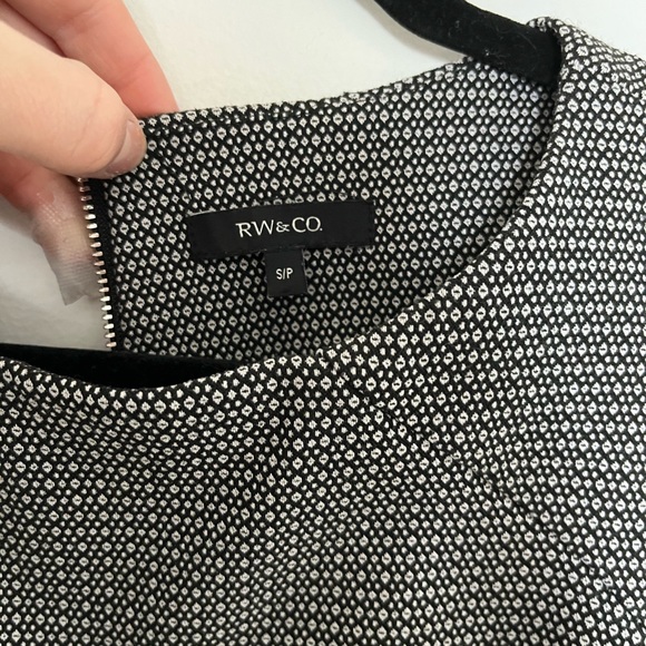 RW&CO Sleeveless Slim Dress - Picture 3 of 6